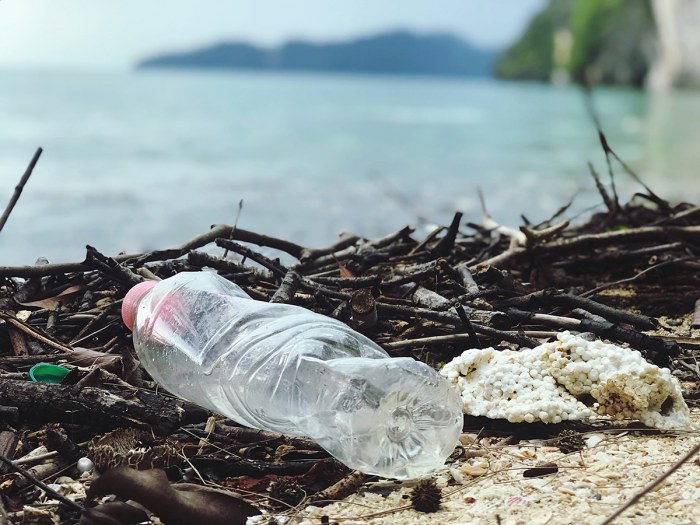 Stop-plástico, un canal de sensibilización y denuncia sobre el abandono de basura en los entornos naturales